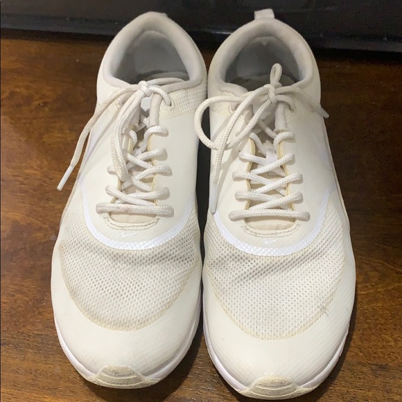 Nike sneakers - Picture 2 of 3